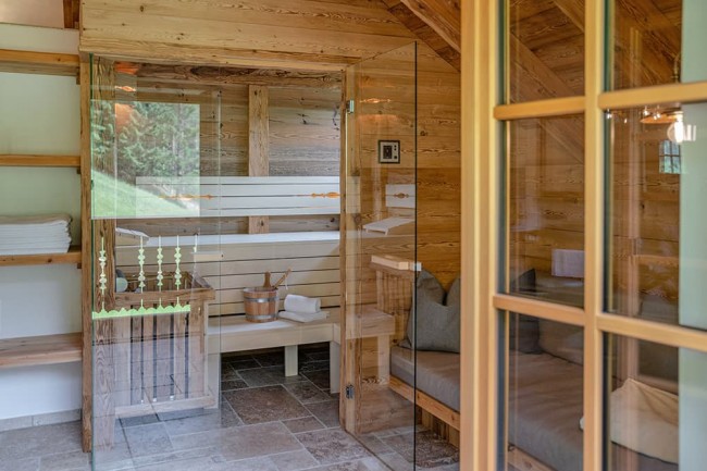 Nach einer romantischen Pferdekutschenfahrt können Sie sich in der eigenen Sauna aufwärmen